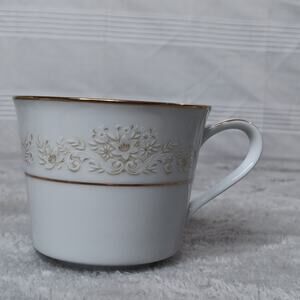 Set of 4 Vintage NORITAKE Dearest Pattern Teacups White Tan Floral w/ Gold Trim